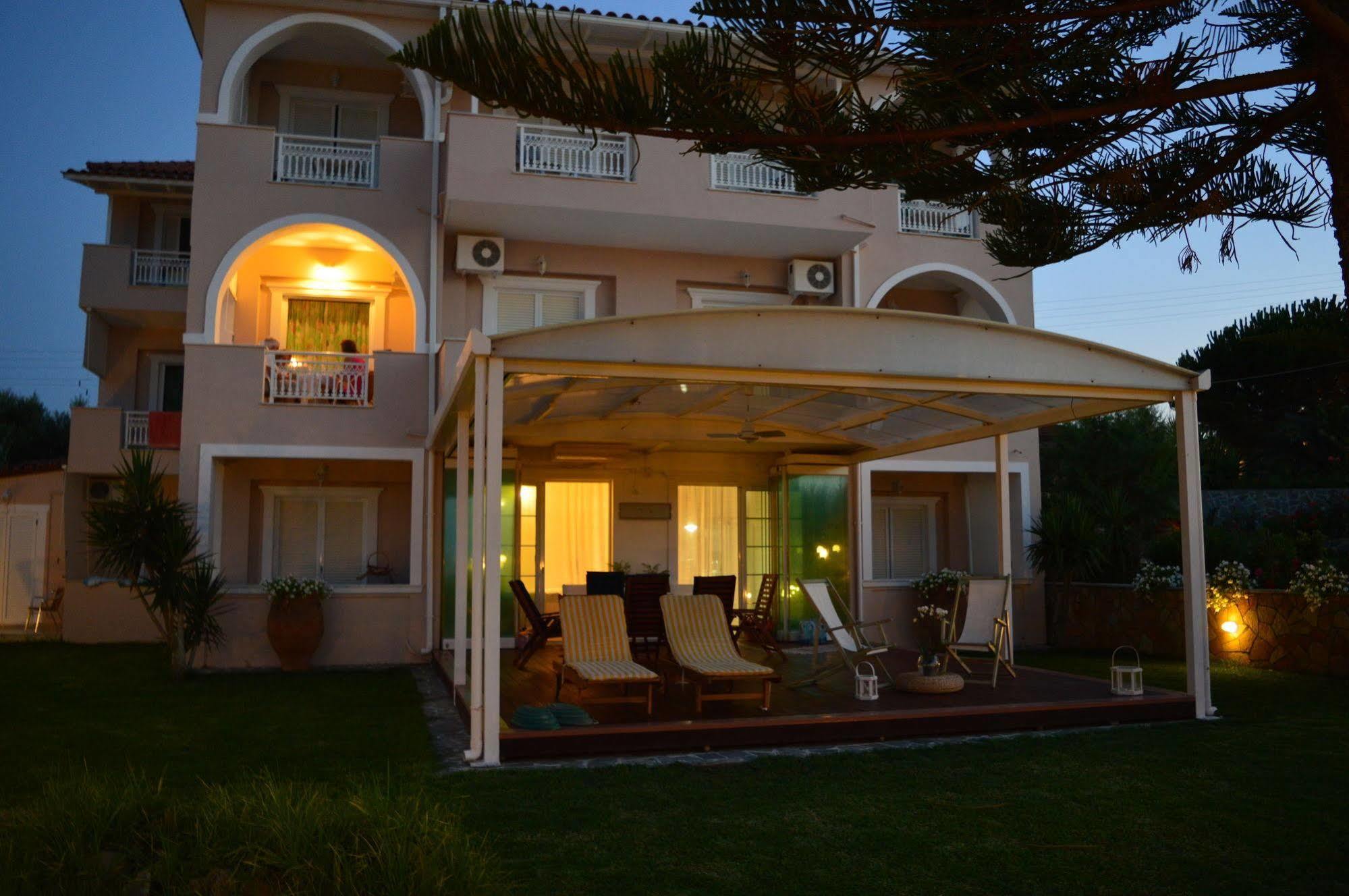 Stefania Apartments Kypseli Екстер'єр фото