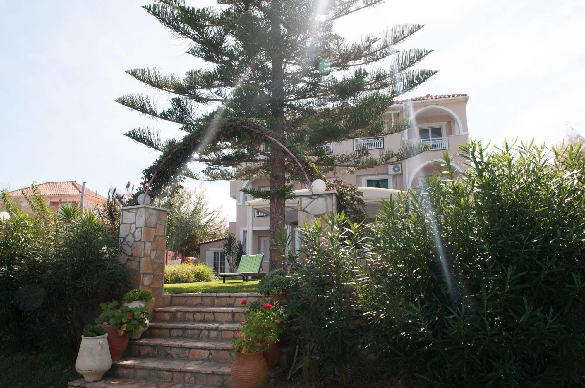 Stefania Apartments Kypseli Екстер'єр фото