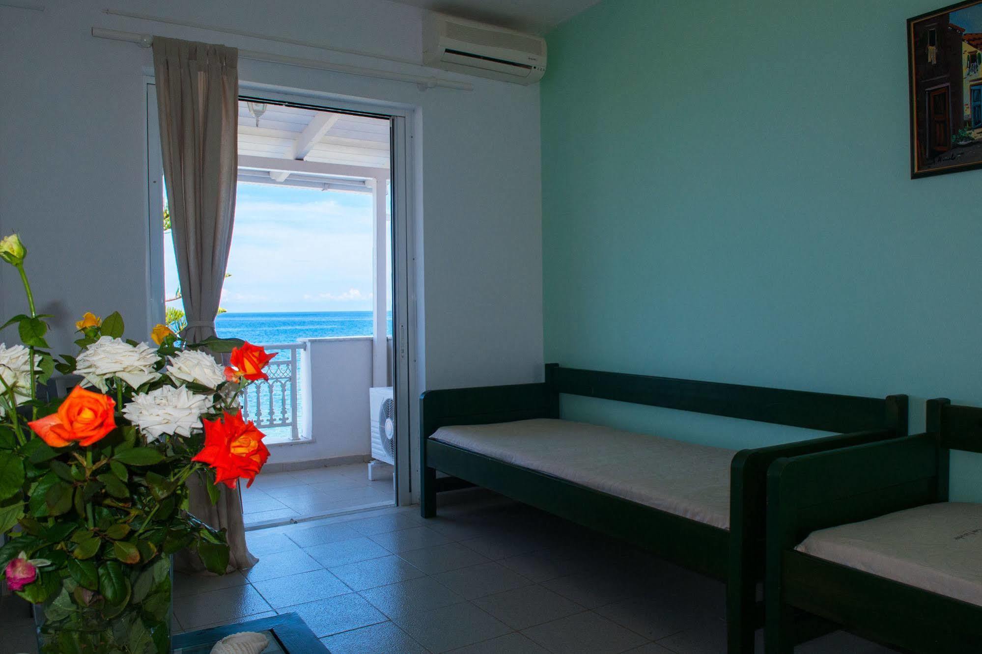 Stefania Apartments Kypseli Екстер'єр фото