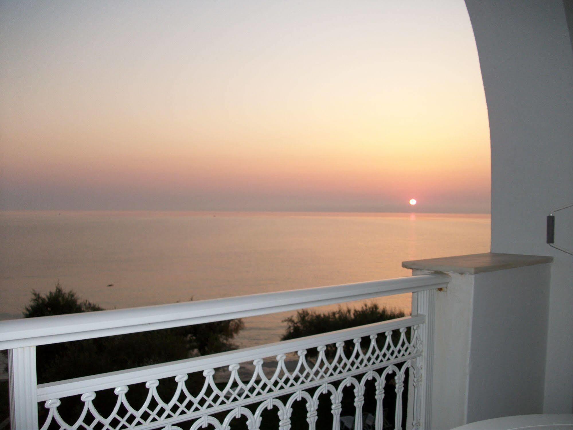 Stefania Apartments Kypseli Екстер'єр фото