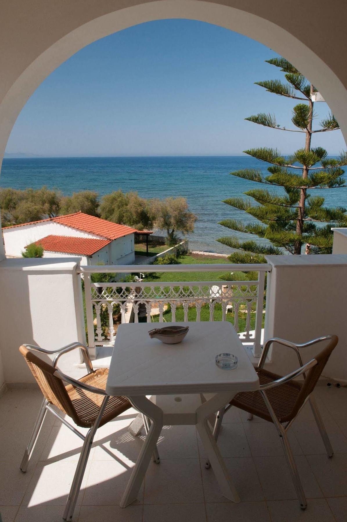 Stefania Apartments Kypseli Екстер'єр фото